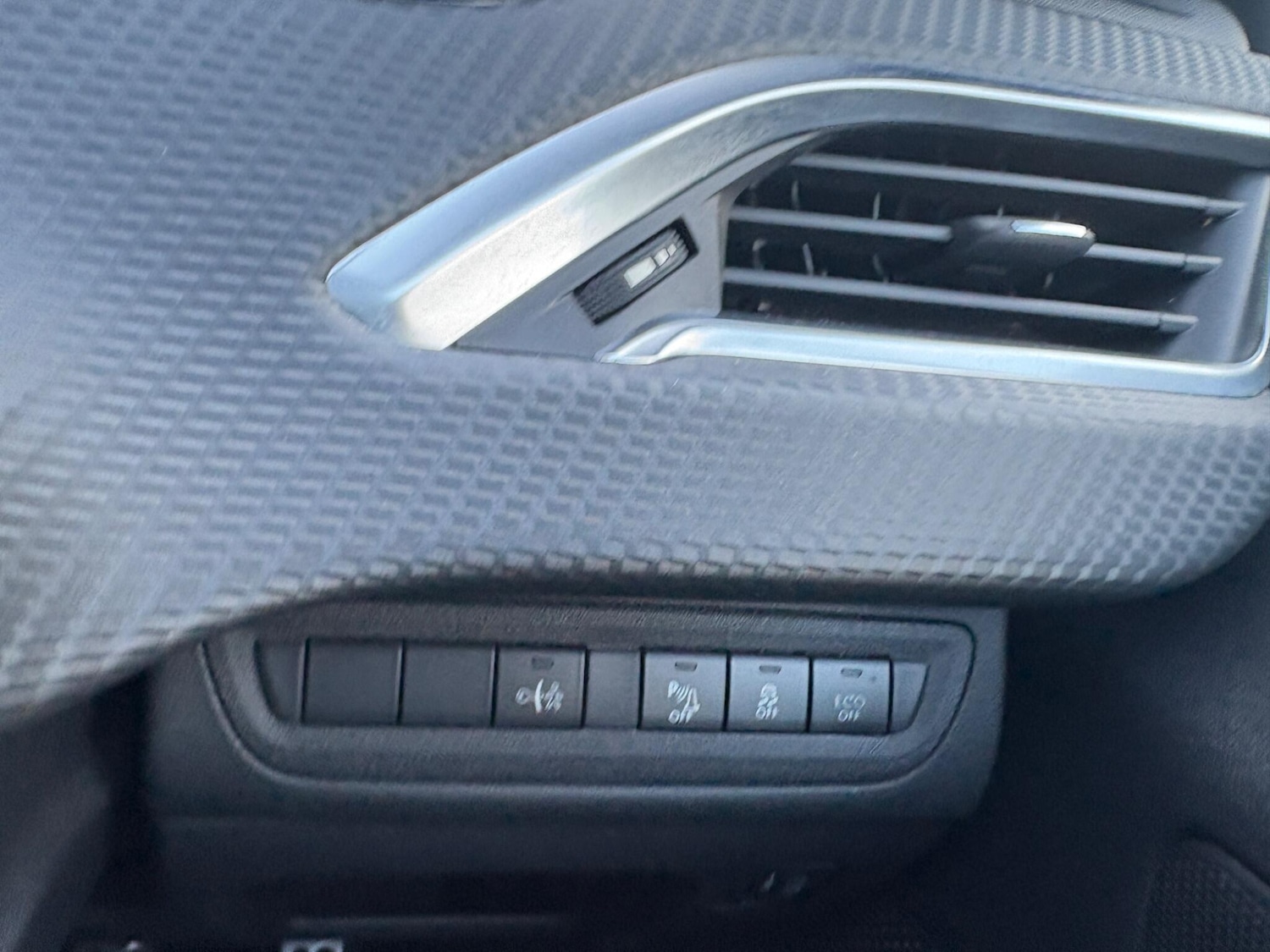 Used Peugeot 208 2016 for sale - 76592701: Photo 17