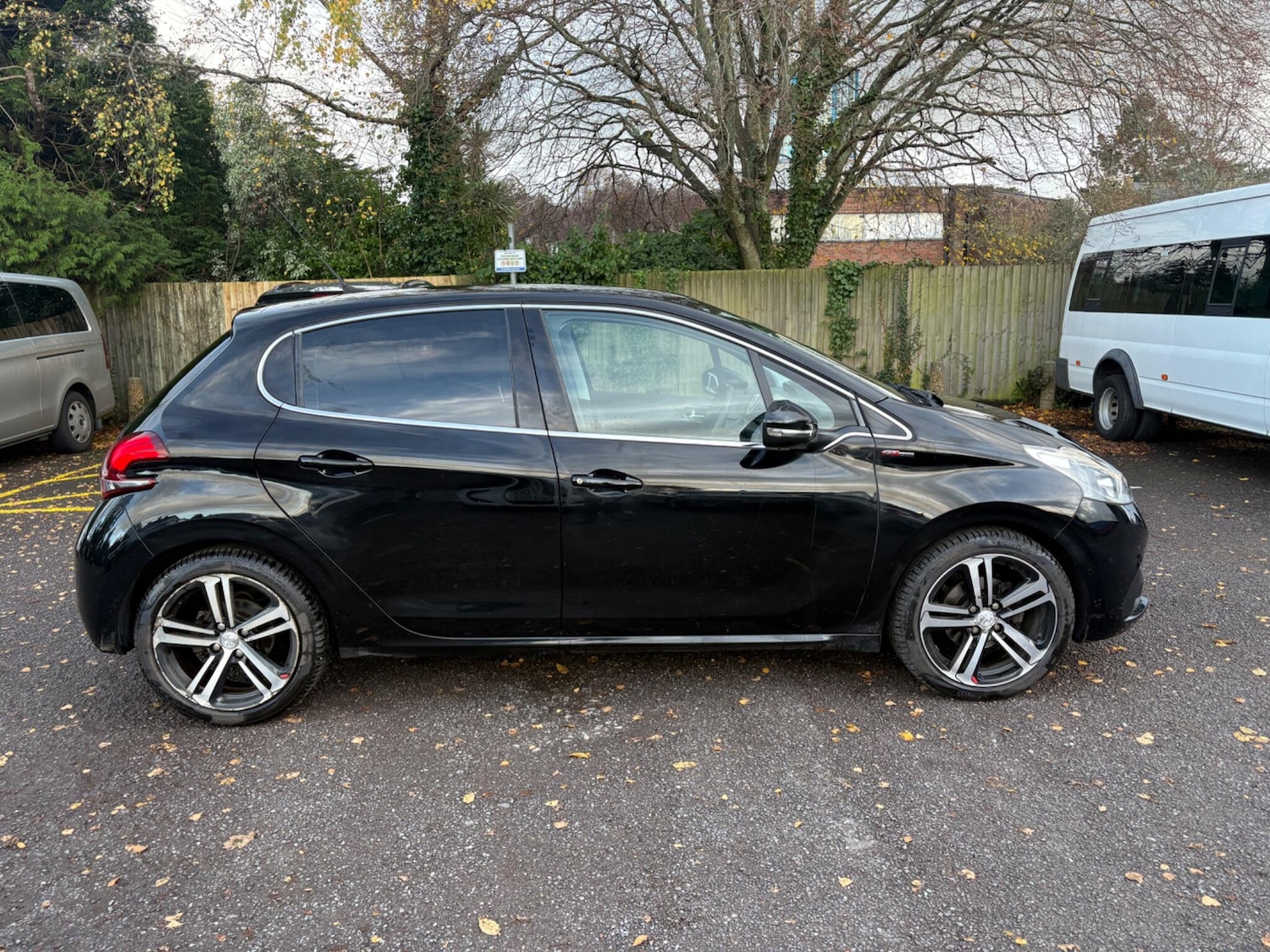 Used Peugeot 208 2016 for sale - 76592701: Photo 7
