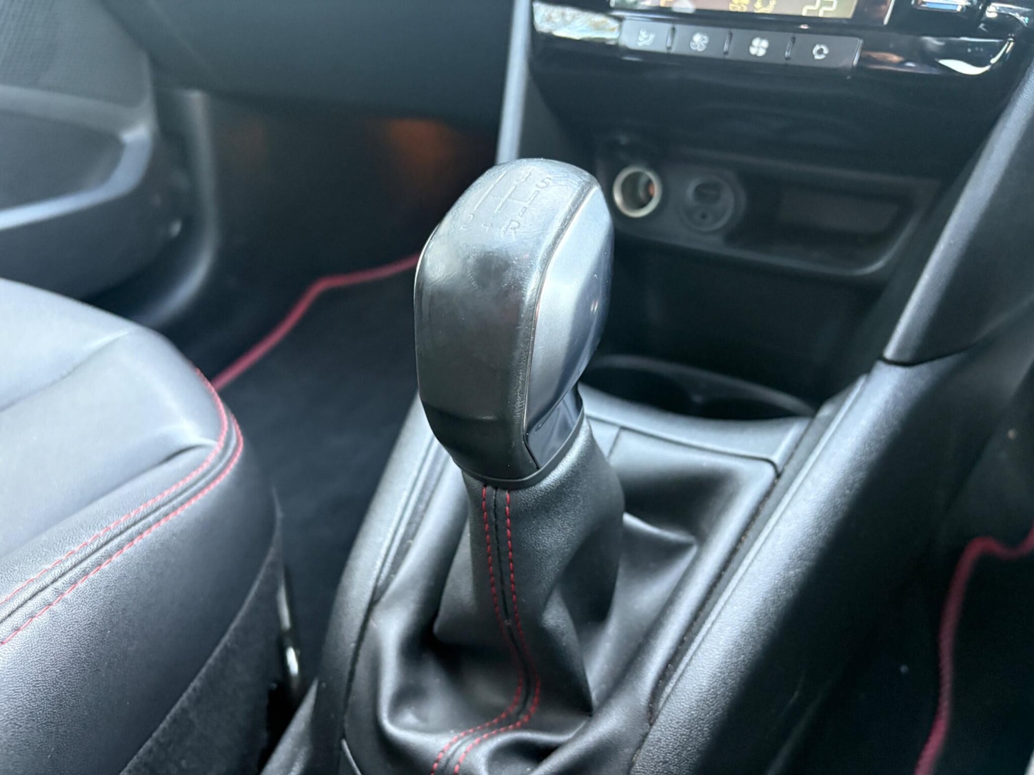 Used Peugeot 208 2016 for sale - 76592701: Photo 9