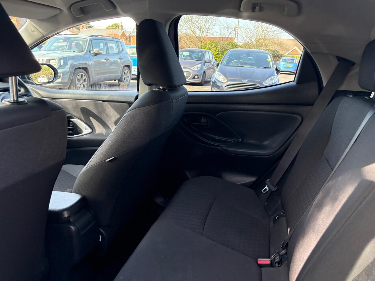 Used Toyota Yaris 2022 for sale - 77585805: Photo 18