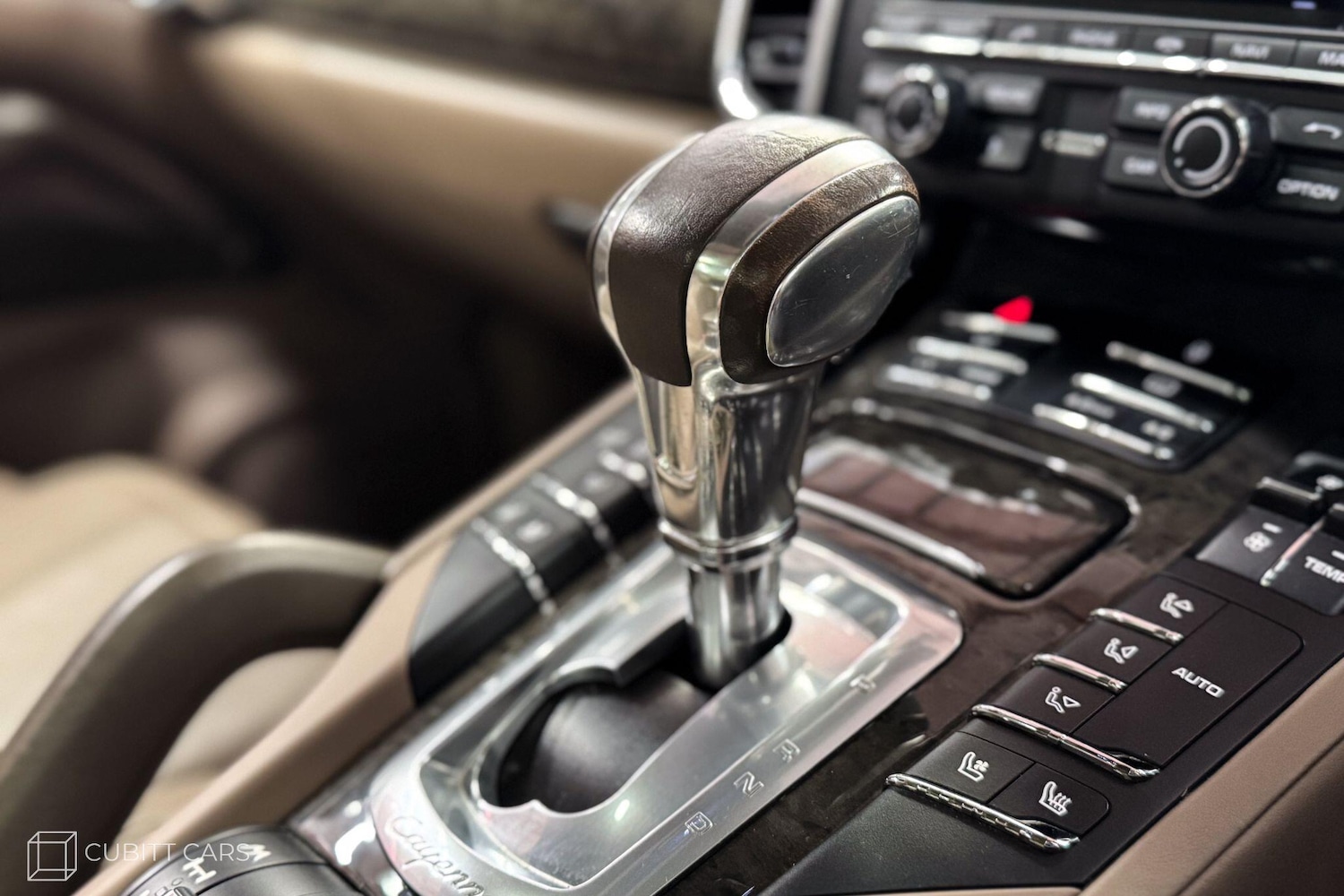 Used Porsche Cayenne 2011 for sale - 76201088: Photo 14