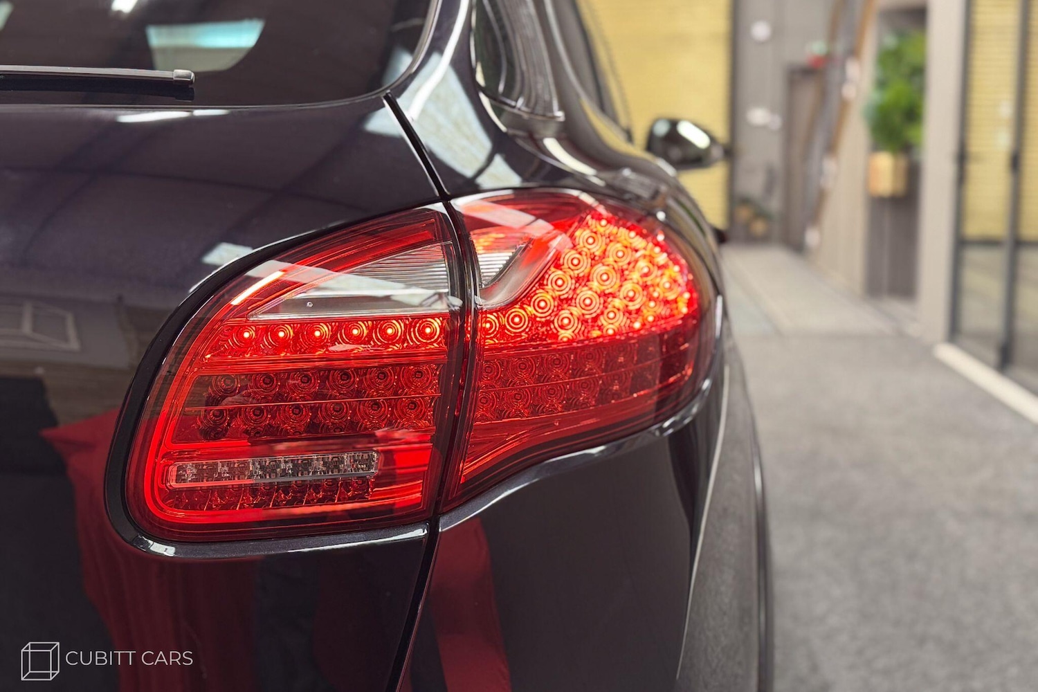 Used Porsche Cayenne 2011 for sale - 76201088: Photo 25