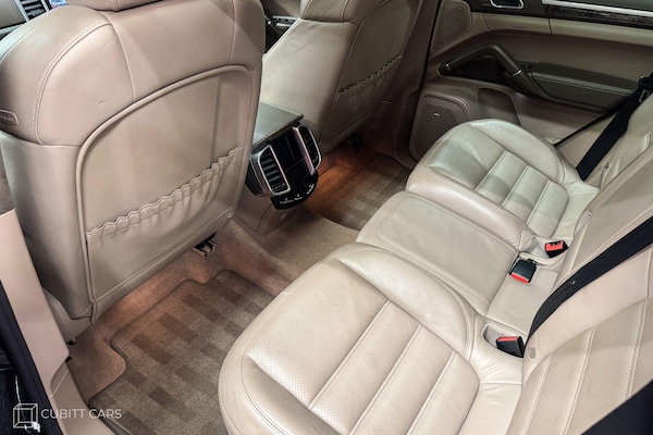 Used Porsche Cayenne 2011 for sale - 76201088: Photo 31