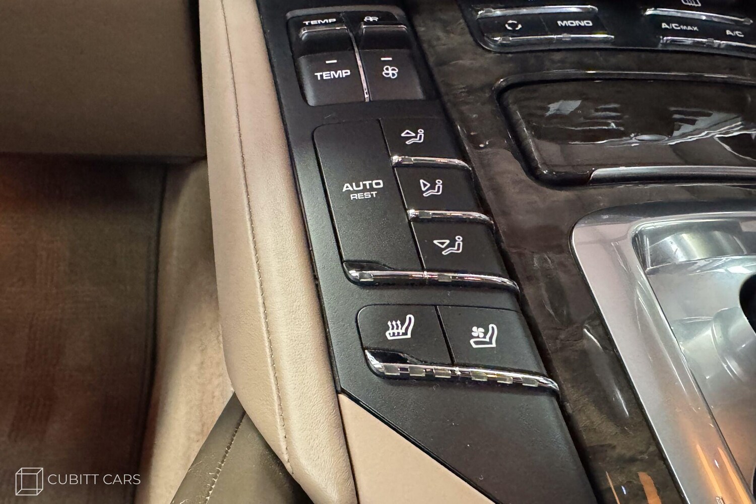 Used Porsche Cayenne 2011 for sale - 76201088: Photo 35