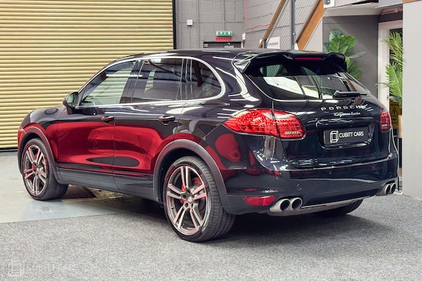 Used Porsche Cayenne 2011 for sale - 76201088: Photo 6