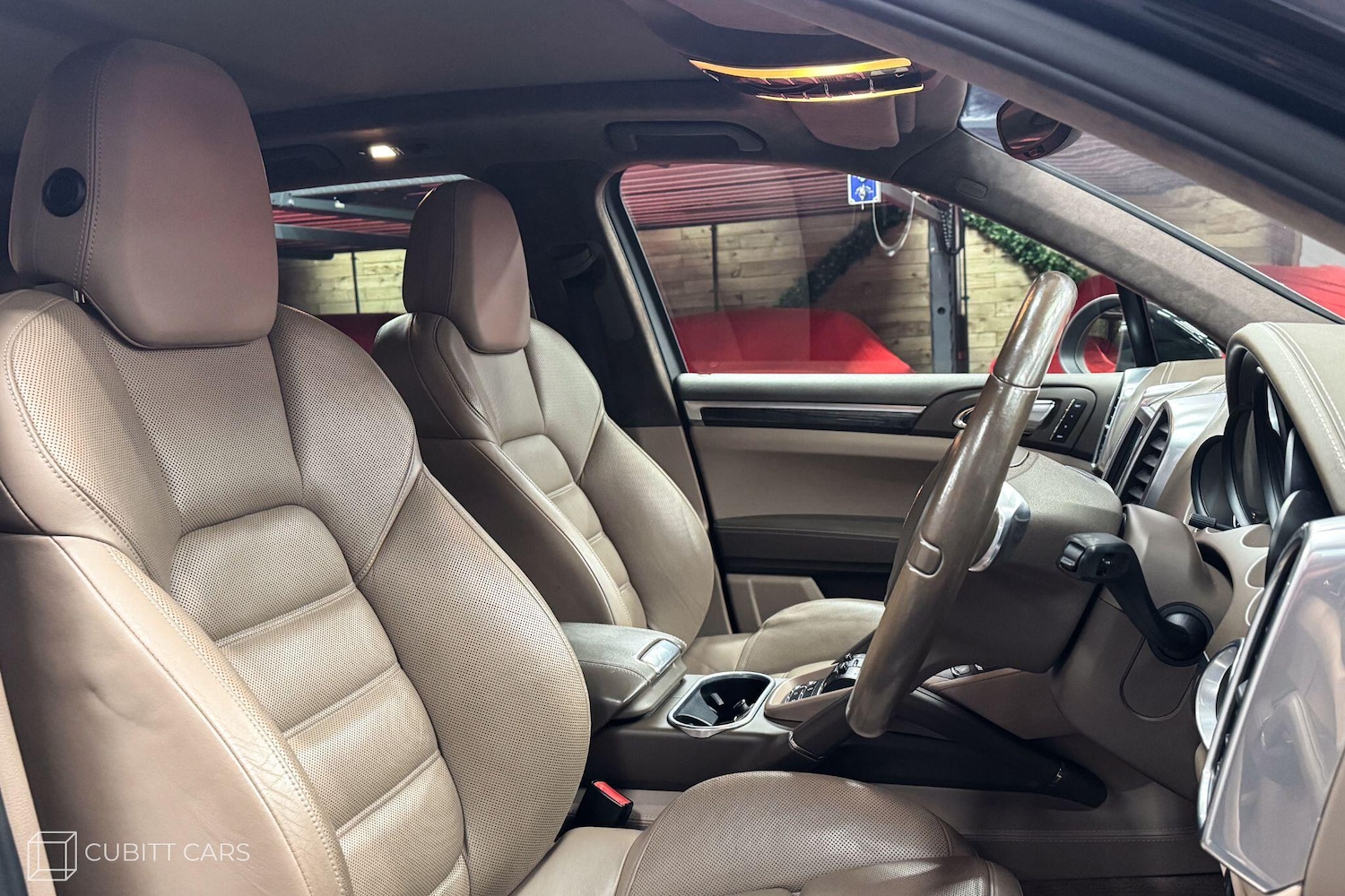 Used Porsche Cayenne 2011 for sale - 76201088: Photo 7