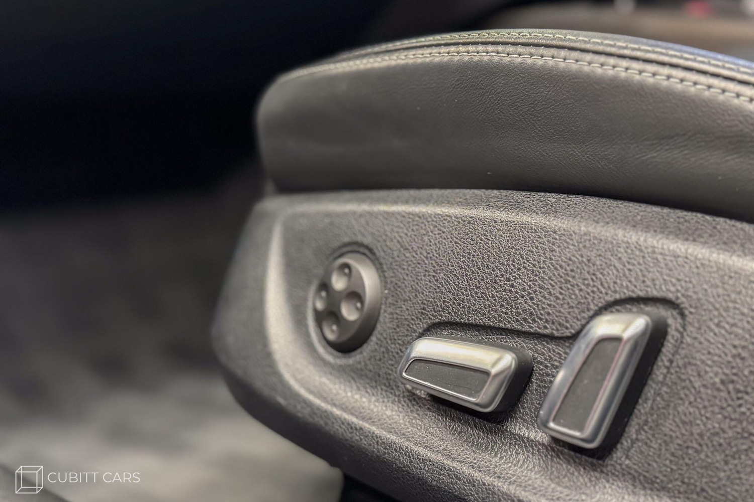 Used Audi RS6 Avant 2017 for sale - 76215573: Photo 31