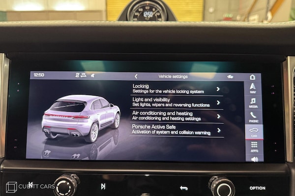 Used Porsche Macan 2022 for sale - 76314489: Photo 30