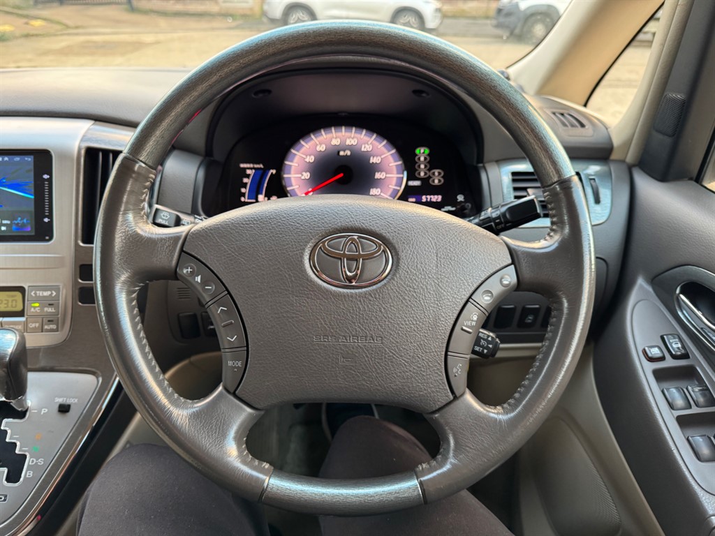 Used Toyota Alphard 2023 for sale - 77160861: Photo 35