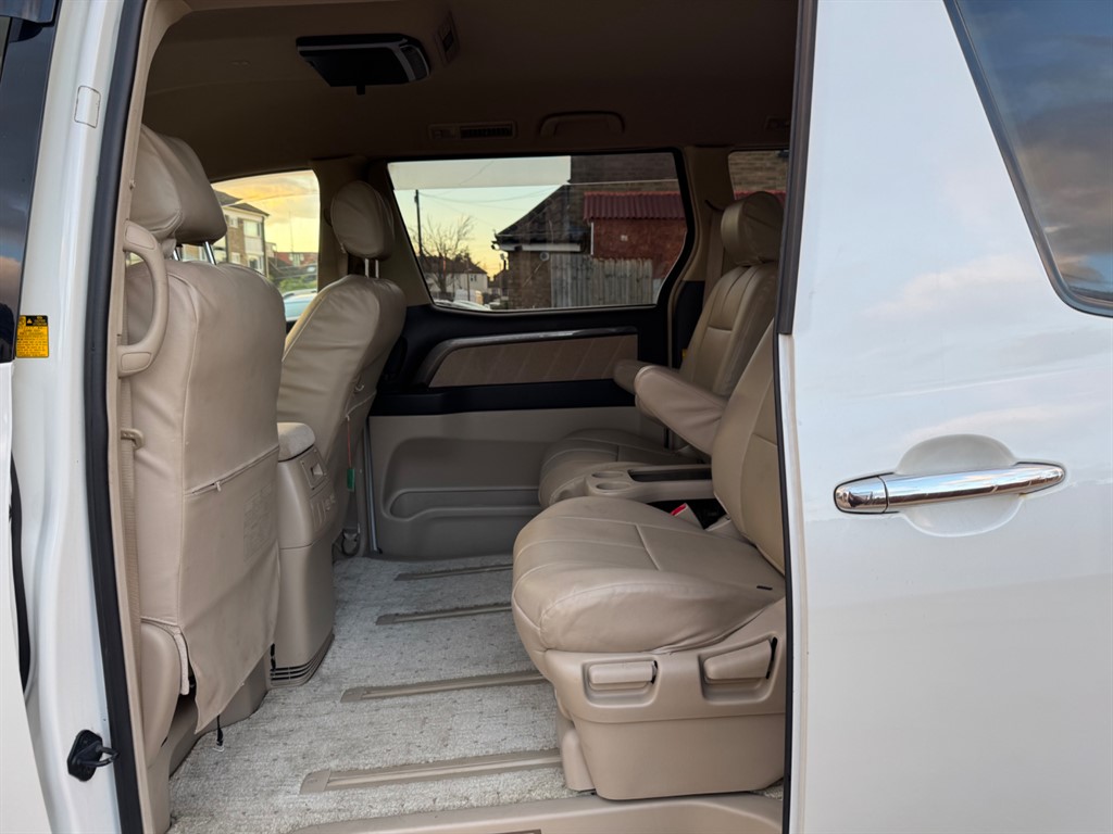 Used Toyota Alphard 2023 for sale - 77160861: Photo 44