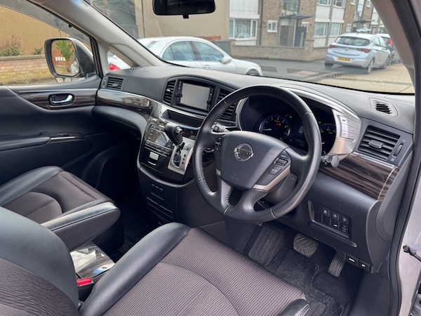 Used Nissan Elgrand 2017 for sale - 75797059: Photo 12