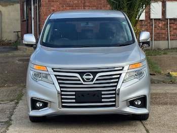 Used Nissan Elgrand 2017 for sale - 75797059: Photo