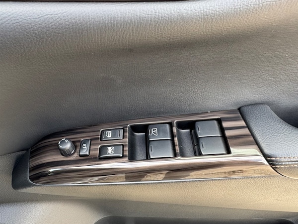 Used Nissan Elgrand 2017 for sale - 75797059: Photo 48