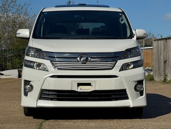 Used Toyota Vellfire 2014 for sale - 78123318: Photo