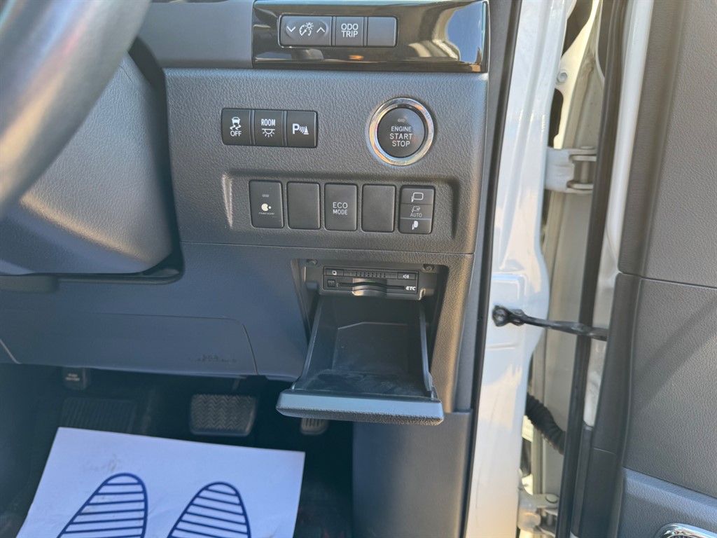 Used Toyota Vellfire 2014 for sale - 78123318: Photo 40