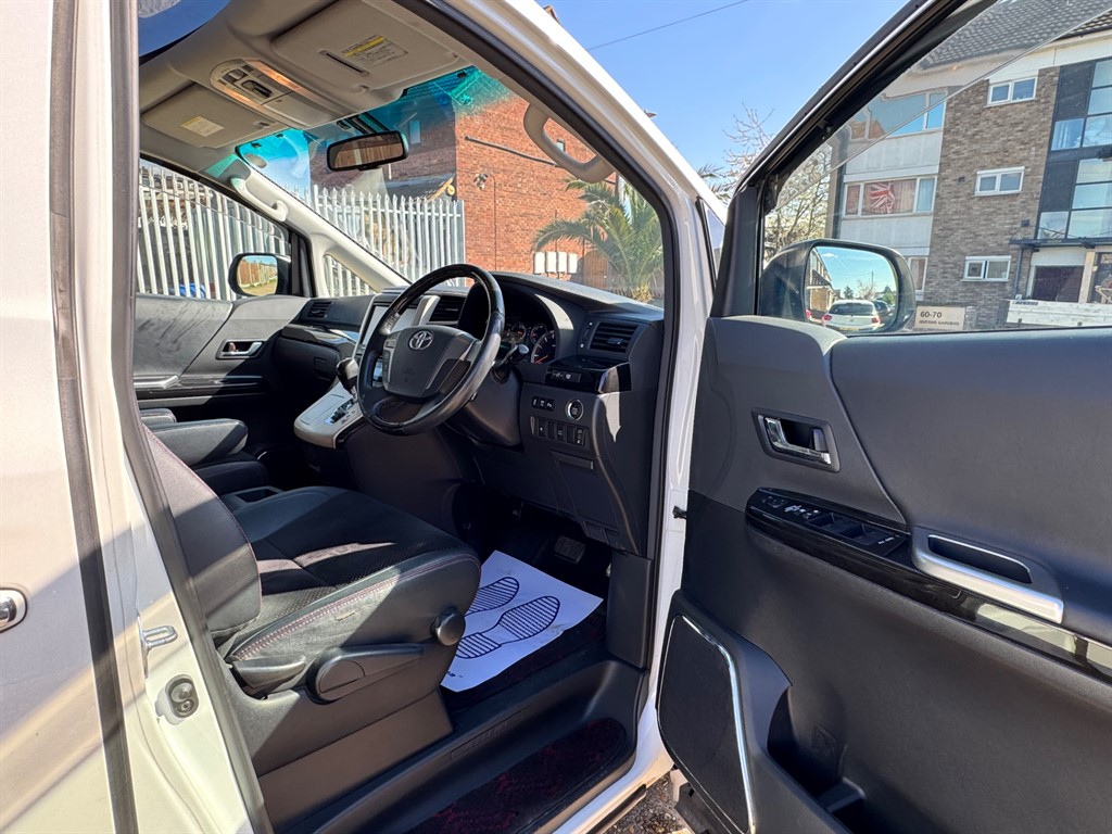 Used Toyota Vellfire 2014 for sale - 78123318: Photo 9