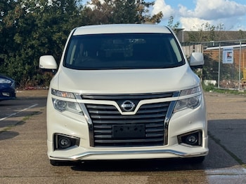 Used Nissan Elgrand 2017 for sale - 75895196: Photo