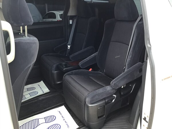 Used Toyota Vellfire 2010 for sale - 70268173: Photo 13