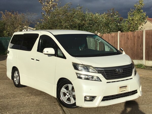 Used Toyota Vellfire 2010 for sale - 70268173: Photo 1
