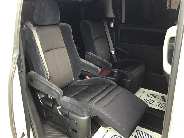 Used Toyota Vellfire 2010 for sale - 70268173: Photo 24