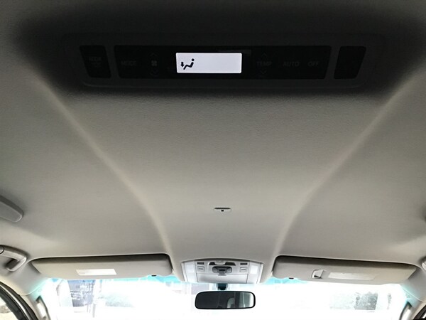 Used Toyota Vellfire 2010 for sale - 70268173: Photo 25
