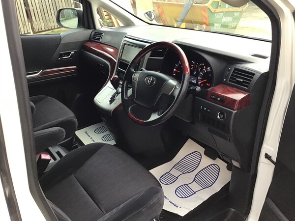 Used Toyota Vellfire 2010 for sale - 70268173: Photo 32