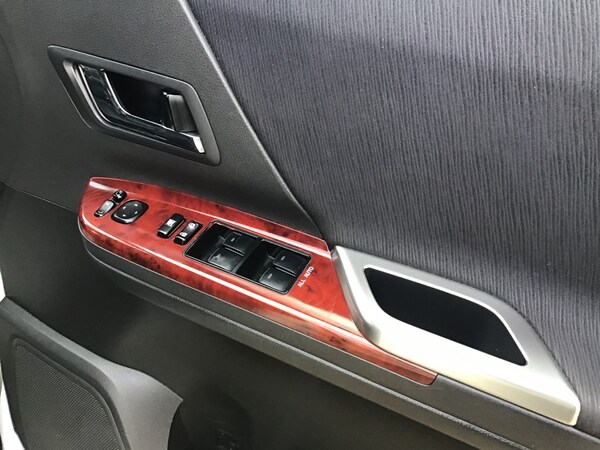 Used Toyota Vellfire 2010 for sale - 70268173: Photo 34