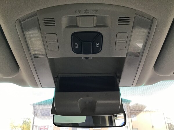 Used Toyota Vellfire 2010 for sale - 70268173: Photo 47