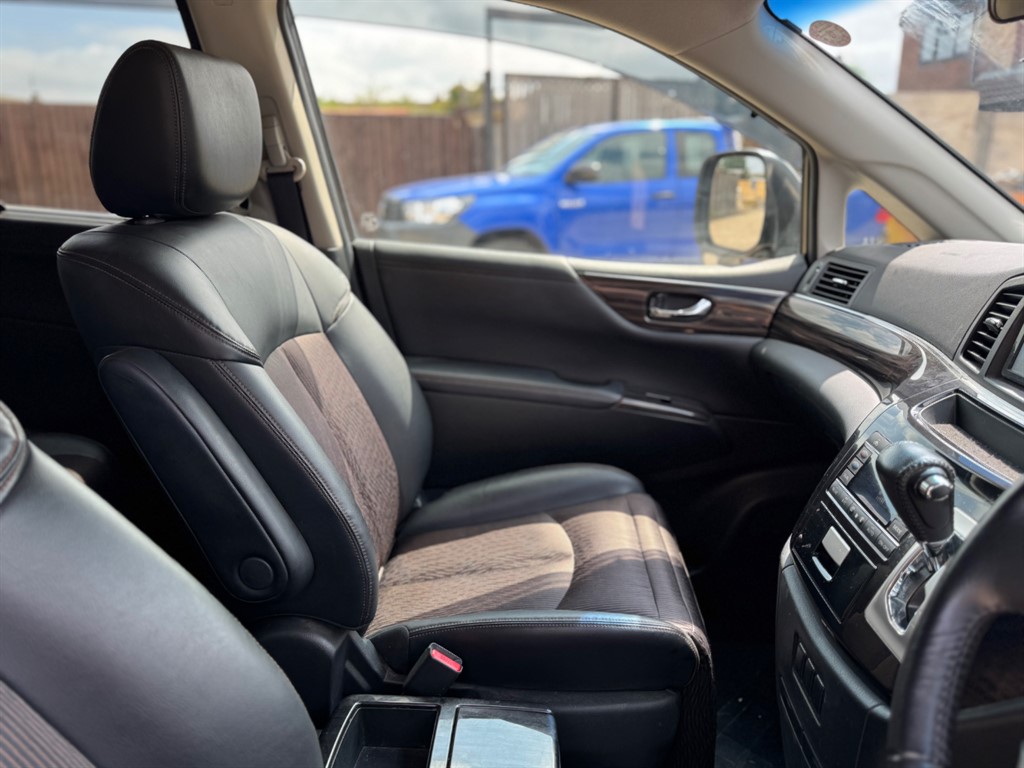 Used Nissan Elgrand 2025 for sale - 76544652: Photo 11