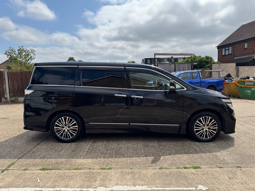 Used Nissan Elgrand 2025 for sale - 76544652: Photo 4
