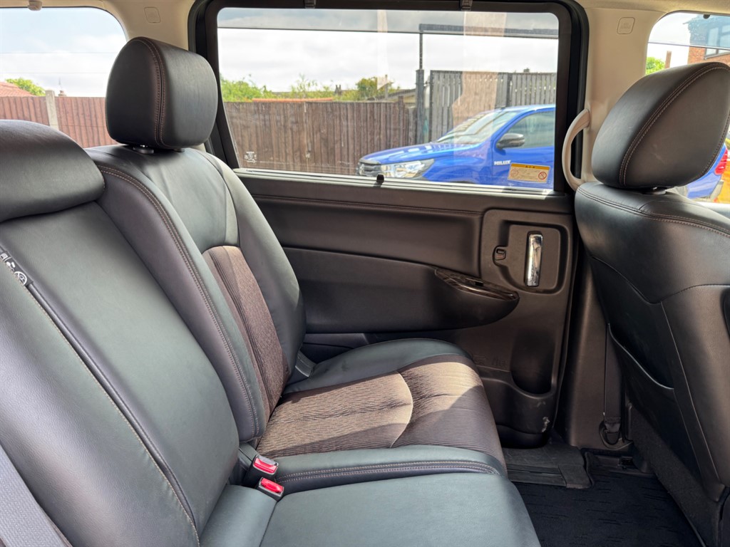 Used Nissan Elgrand 2025 for sale - 76544652: Photo 40