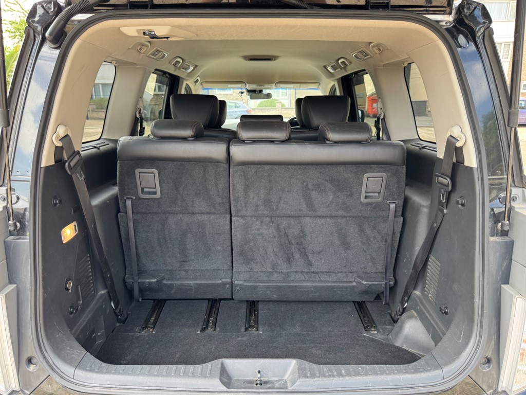 Used Nissan Elgrand 2025 for sale - 76544652: Photo 44