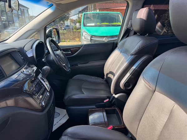 Used Nissan Elgrand 2013 for sale - 76249939: Photo 18