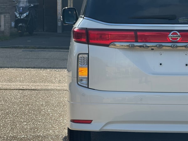 Used Nissan Elgrand 2013 for sale - 76249939: Photo 62
