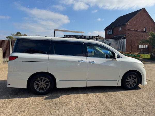Used Nissan Elgrand 2013 for sale - 76249939: Photo 7