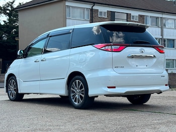Used Toyota Estima 2019 for sale - 79232269: Photo