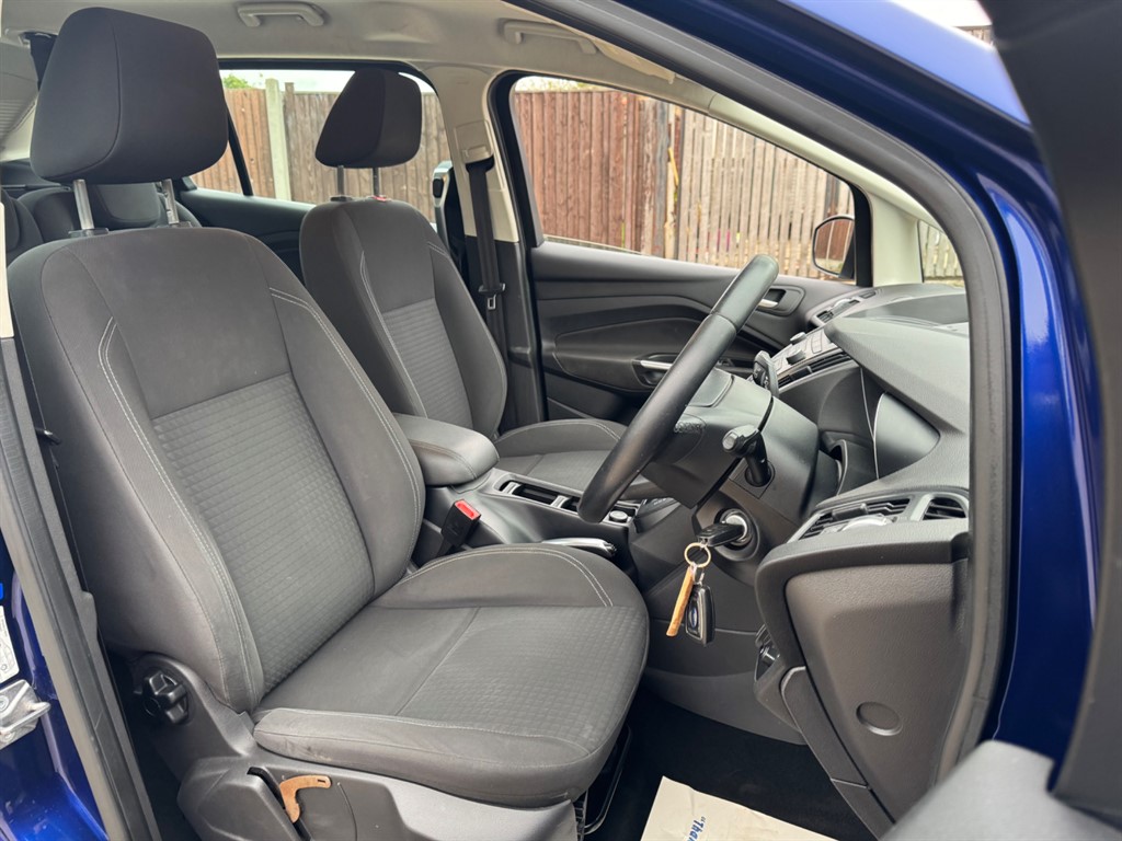 Used Ford Grand C-Max 2016 for sale - 76384670: Photo 11