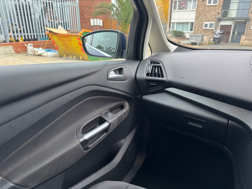 Used Ford Grand C-Max 2016 for sale - 76384670: Photo 19