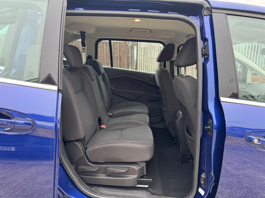 Used Ford Grand C-Max 2016 for sale - 76384670: Photo 38