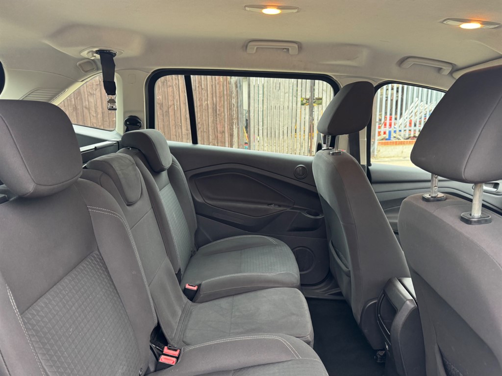 Used Ford Grand C-Max 2016 for sale - 76384670: Photo 40
