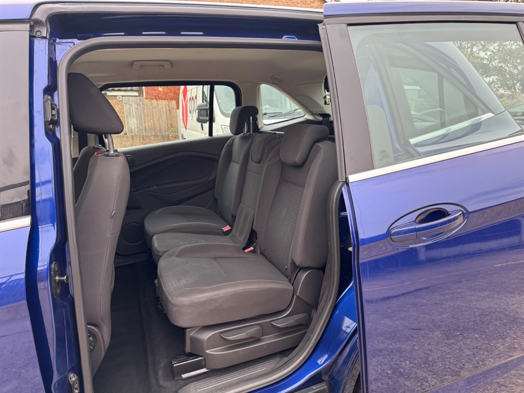 Used Ford Grand C-Max 2016 for sale - 76384670: Photo 41