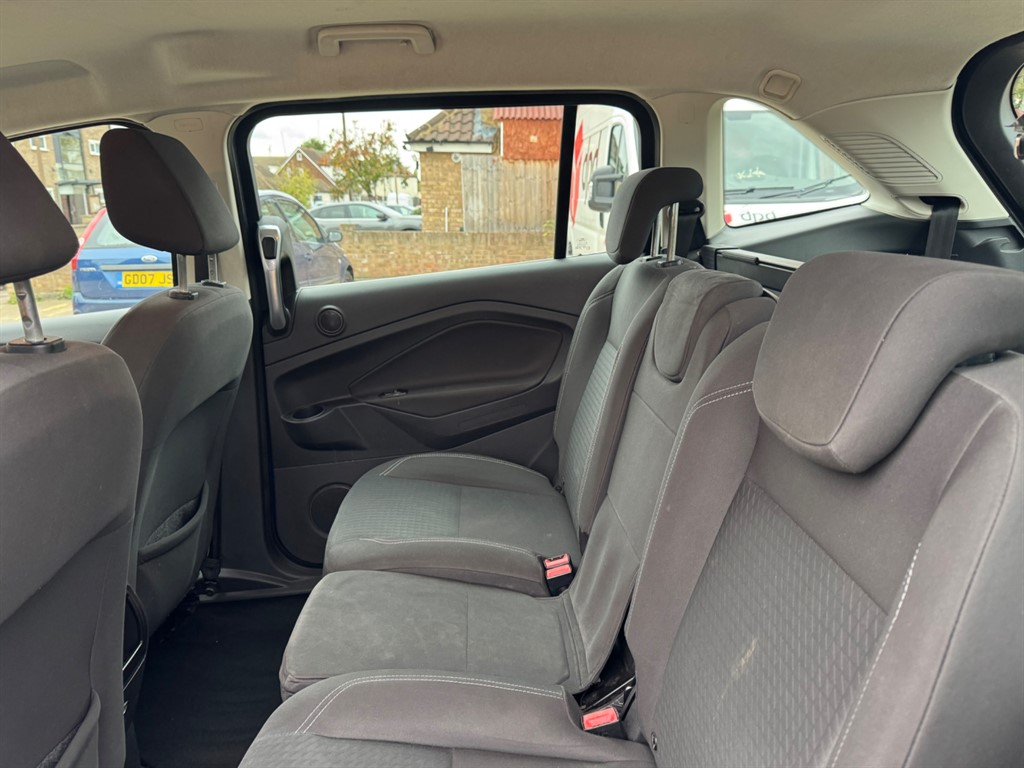 Used Ford Grand C-Max 2016 for sale - 76384670: Photo 43