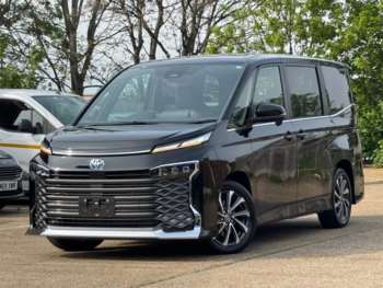 Used Toyota Voxy 2024 for sale - 74493232: Photo