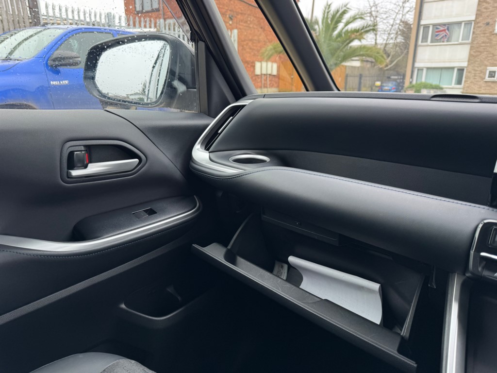 Used Toyota Voxy 2022 for sale - 77797876: Photo 21