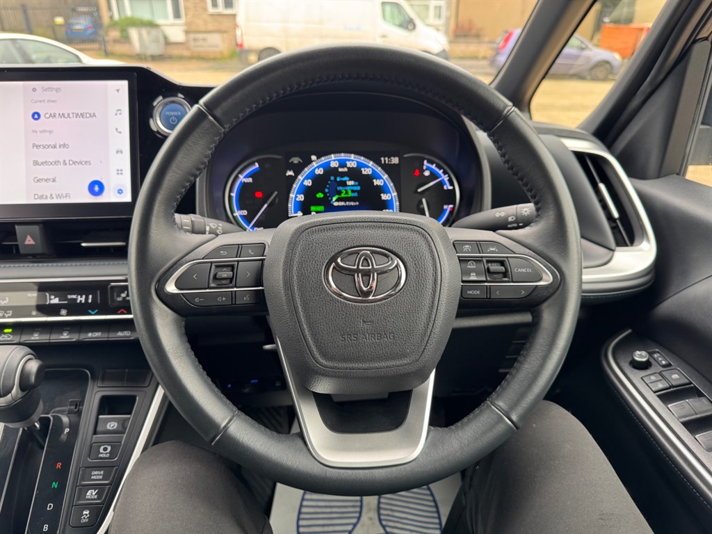 Used Toyota Voxy 2022 for sale - 77797876: Photo 40