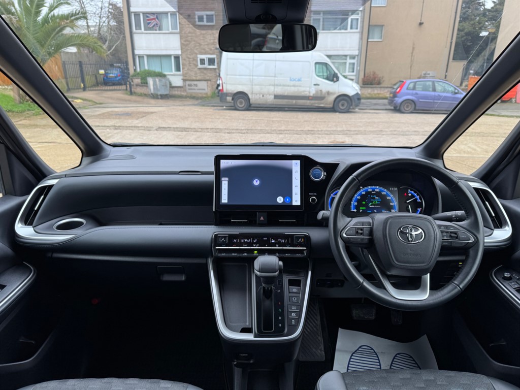 Used Toyota Voxy 2022 for sale - 77797876: Photo 45