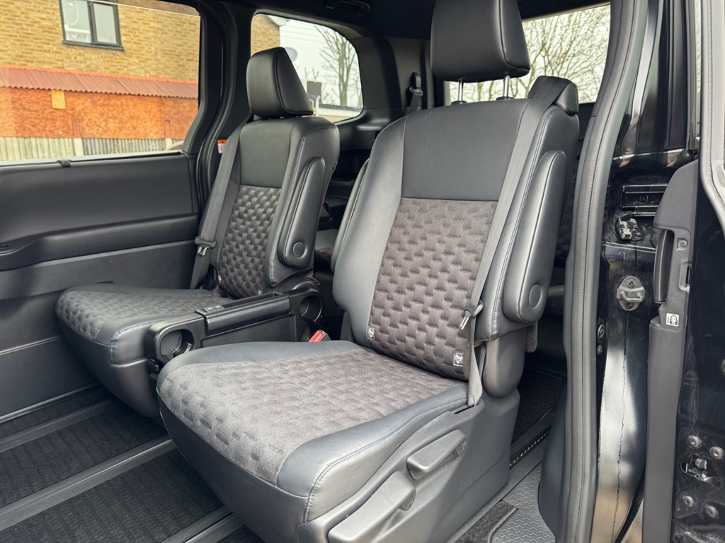 Used Toyota Voxy 2022 for sale - 77797876: Photo 55