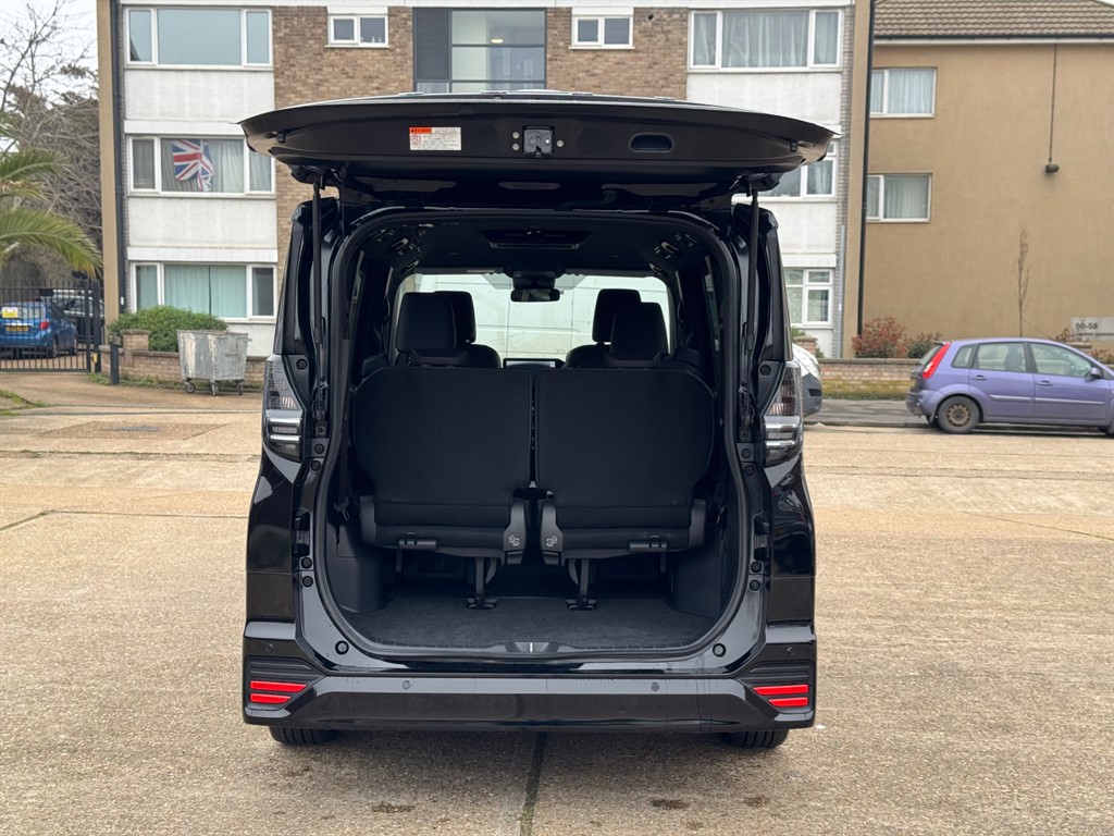 Used Toyota Voxy 2022 for sale - 77797876: Photo 64