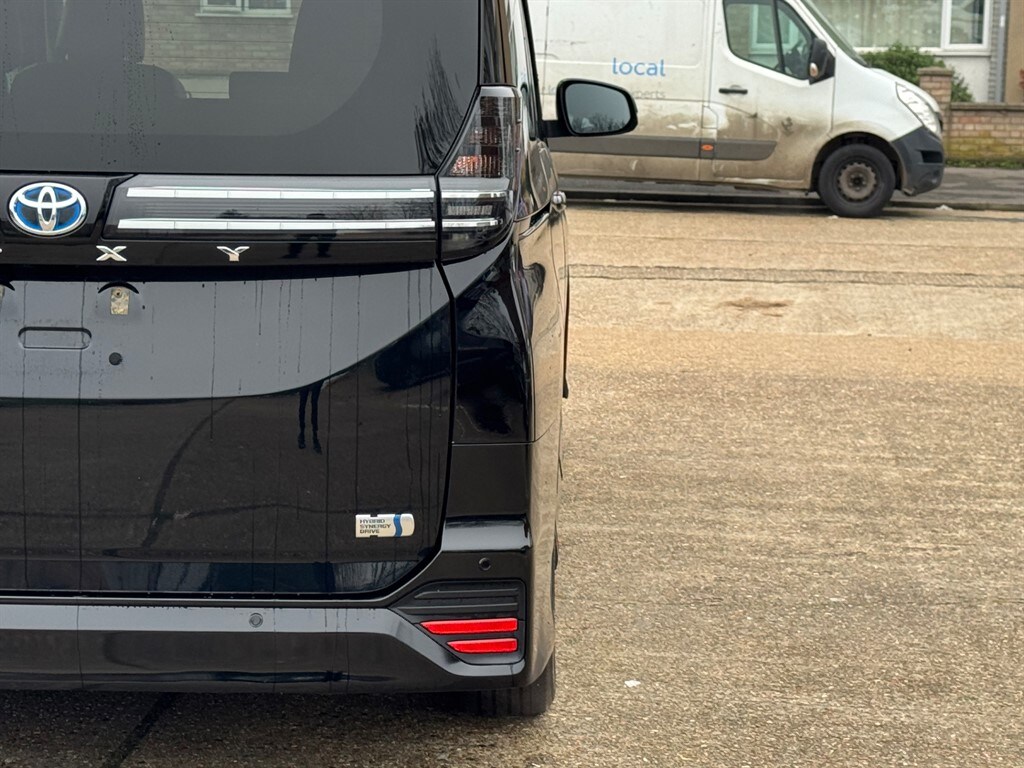 Used Toyota Voxy 2022 for sale - 77797876: Photo 66