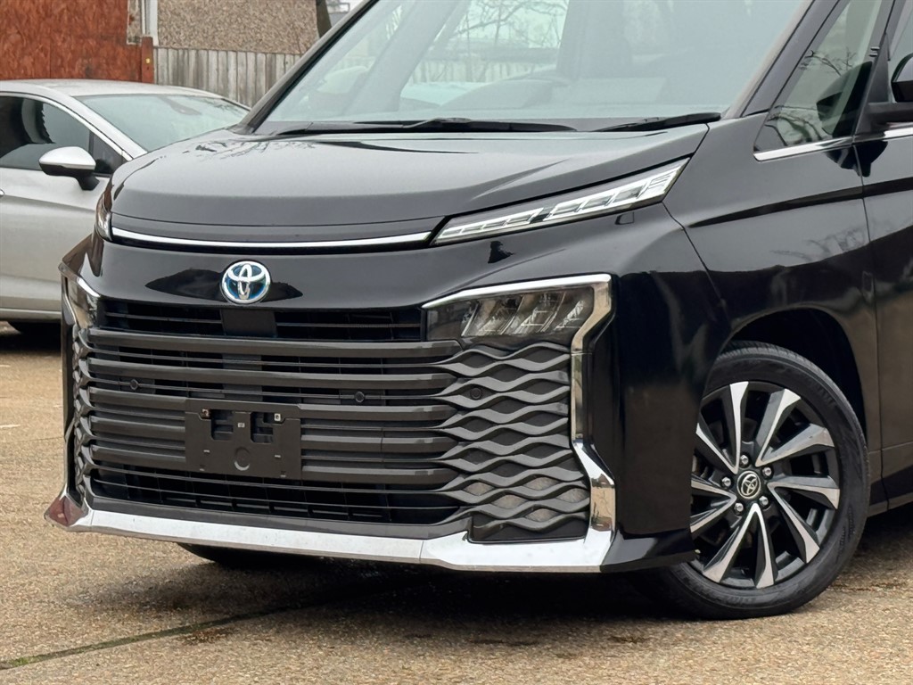 Used Toyota Voxy 2022 for sale - 77797876: Photo 70